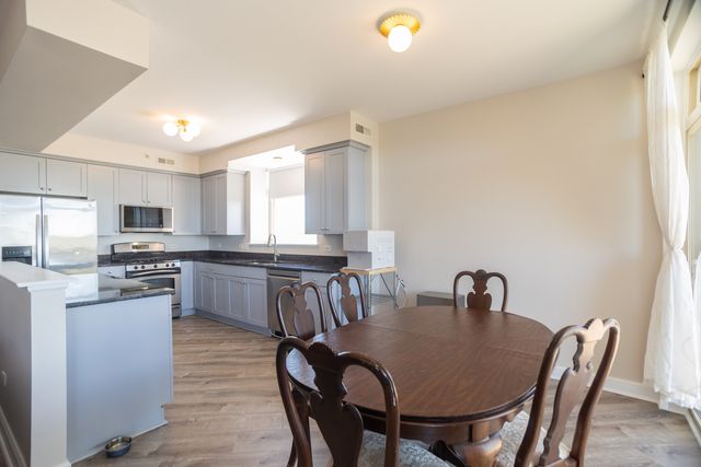 8440 Callie Avenue 606, Morton Grove, IL 60053