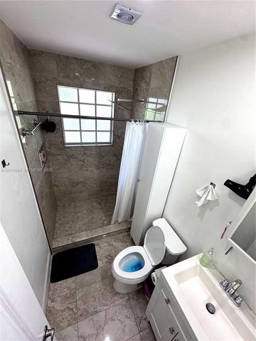 8550 Byron Ave 2G, Miami Beach, FL 33141