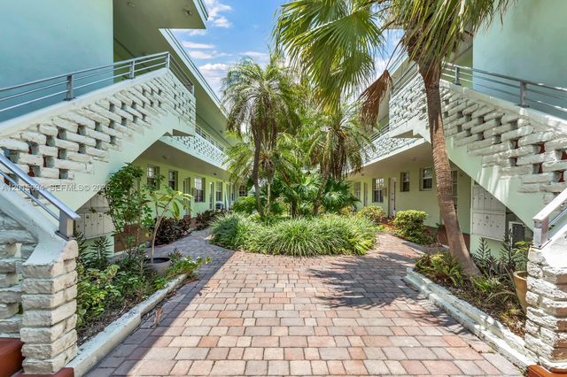 8550 Byron Ave 2G, Miami Beach, FL 33141