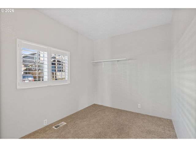 860 Sw 10TH St, Lincoln City, OR 97367