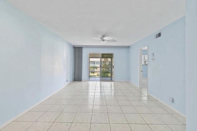 2050 NE 39th Street 302e, Lighthouse Point, FL 33064