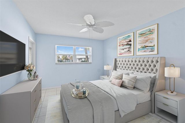 2050 NE 39th Street 302e, Lighthouse Point, FL 33064