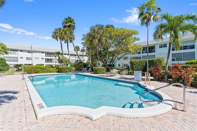 2050 NE 39th Street 302e, Lighthouse Point, FL 33064