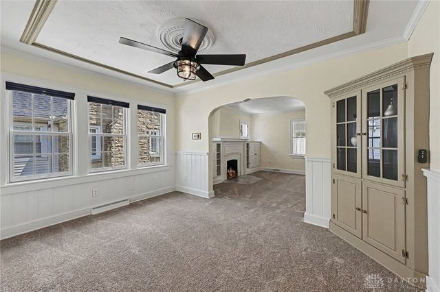 327 East Drive, Oakwood, OH 45419