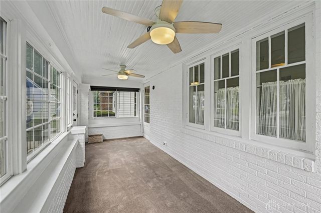 327 East Drive, Oakwood, OH 45419