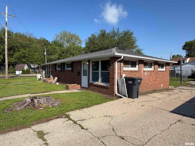 1402 SOMMERSET Street, Pekin, IL 61554