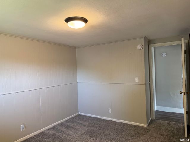 1402 SOMMERSET Street, Pekin, IL 61554
