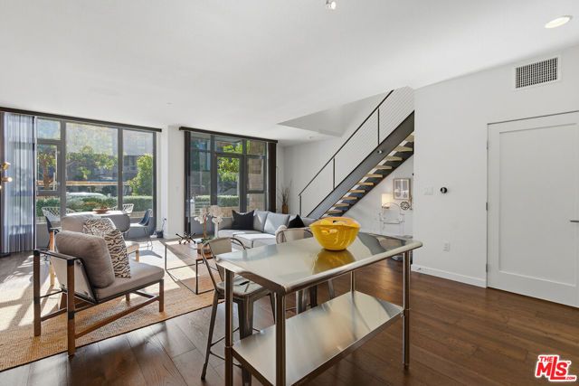 13045 Pacific 120, Los Angeles, CA 90094