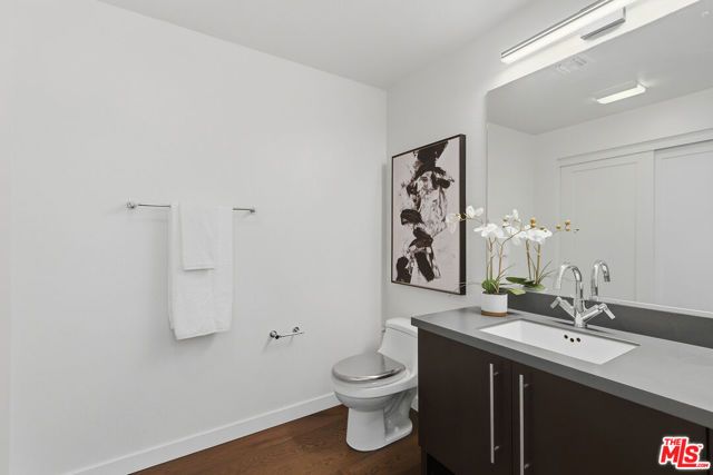 13045 Pacific 120, Los Angeles, CA 90094