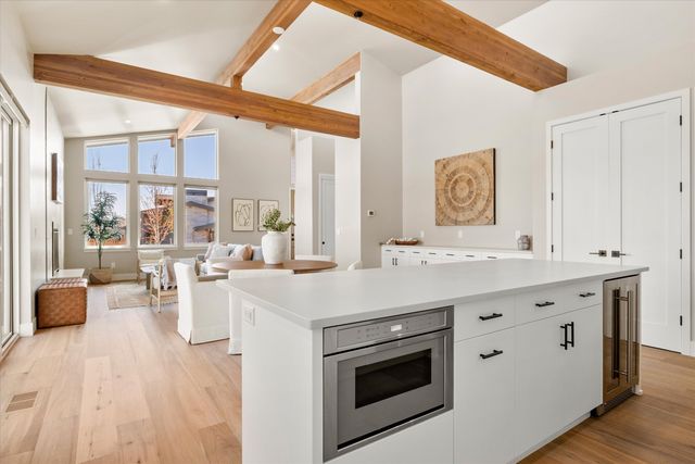 3154 NW Strickland Way, Bend, OR 97703