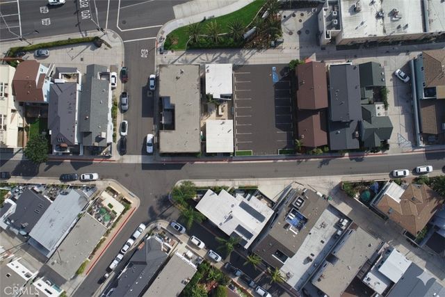 522 Clubhouse Avenue, Newport Beach, CA 92663