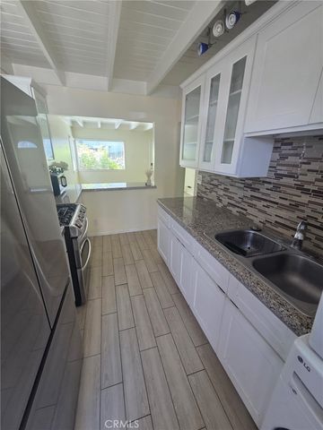 522 Clubhouse Avenue, Newport Beach, CA 92663