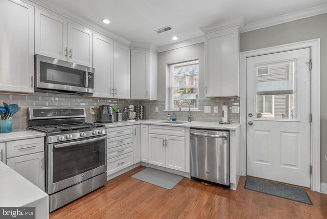 2027 CATHARINE ST, Philadelphia, PA 19146