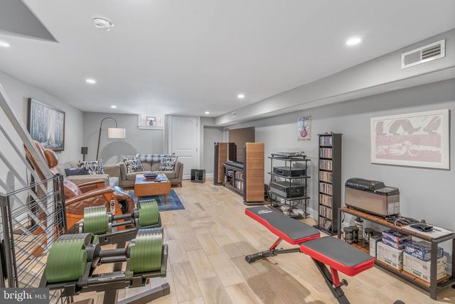 2027 CATHARINE ST, Philadelphia, PA 19146