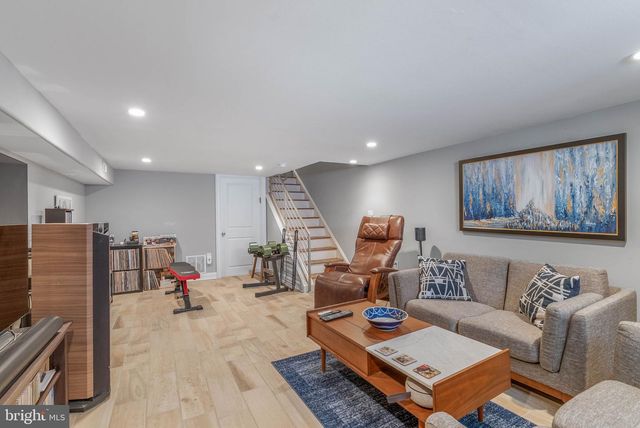 2027 CATHARINE ST, Philadelphia, PA 19146