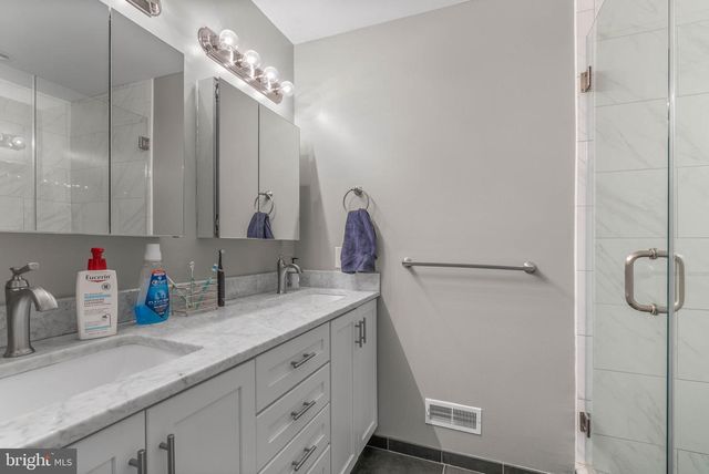 2027 CATHARINE ST, Philadelphia, PA 19146