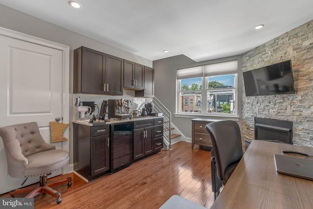 2027 CATHARINE ST, Philadelphia, PA 19146