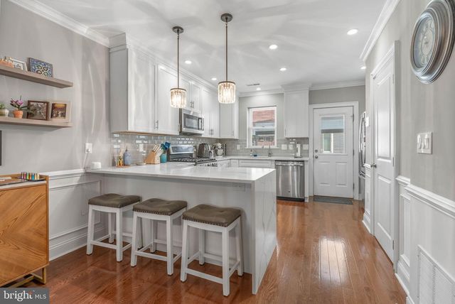 2027 CATHARINE ST, Philadelphia, PA 19146