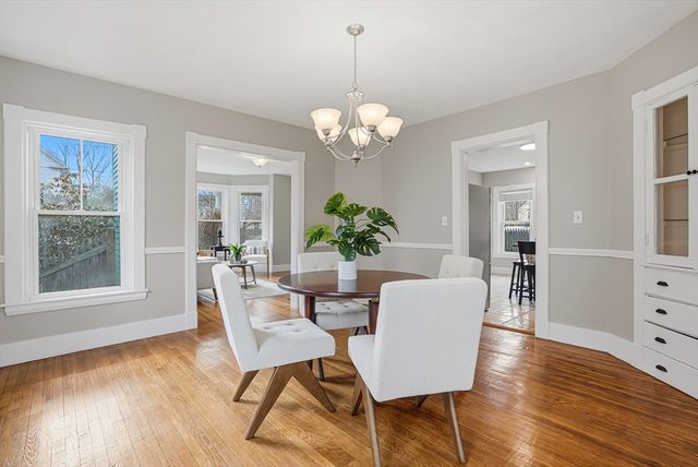 2 Maple Ave, Natick, MA 01760