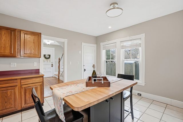 2 Maple Ave, Natick, MA 01760