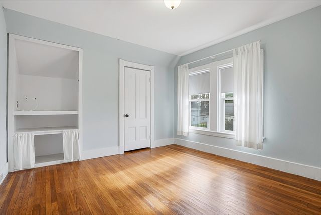 2 Maple Ave, Natick, MA 01760