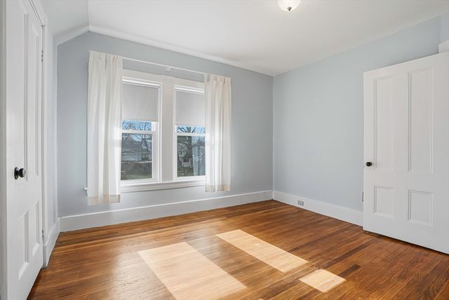 2 Maple Ave, Natick, MA 01760