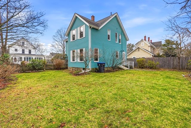 2 Maple Ave, Natick, MA 01760