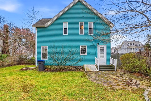 2 Maple Ave, Natick, MA 01760