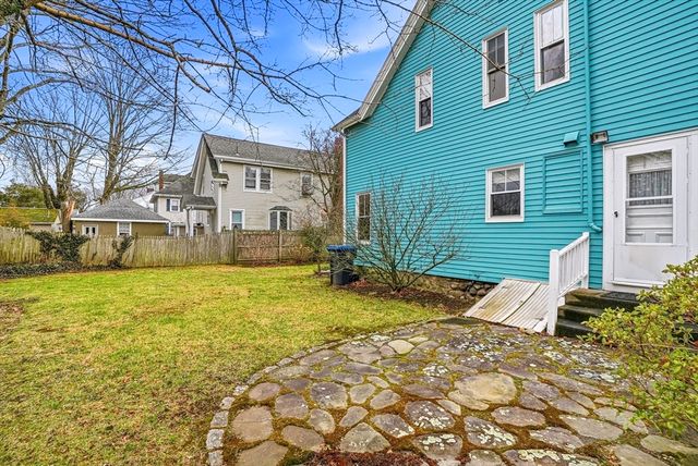 2 Maple Ave, Natick, MA 01760