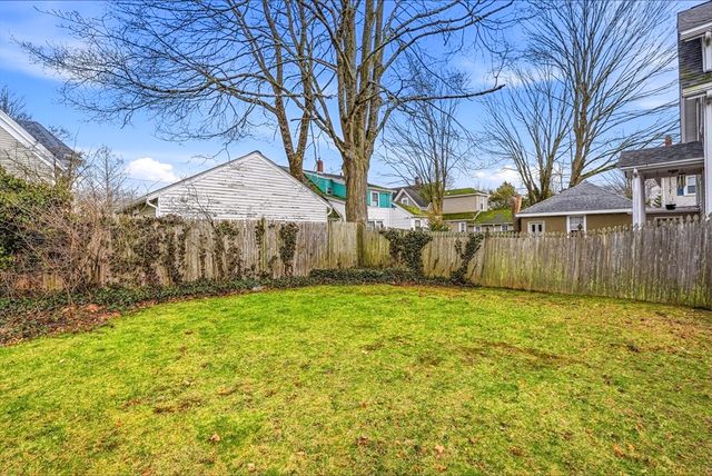 2 Maple Ave, Natick, MA 01760