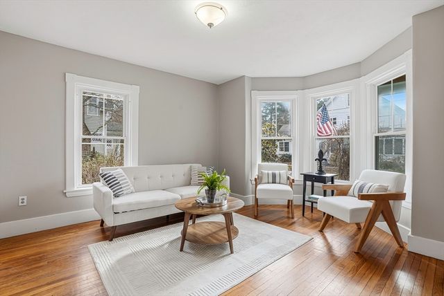 2 Maple Ave, Natick, MA 01760