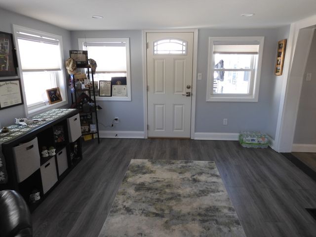 19 S. Hunt Rd, Amesbury, MA 01913