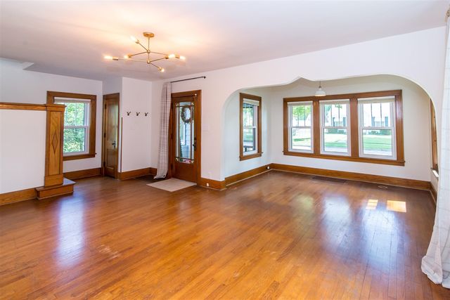 323 N Lewis Street, Saline, MI 48176