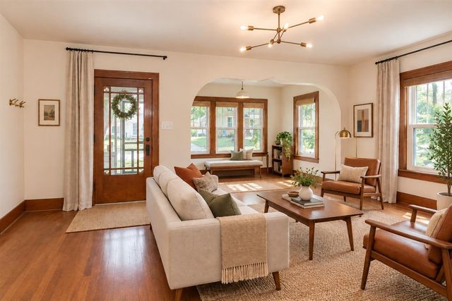 323 N Lewis Street, Saline, MI 48176