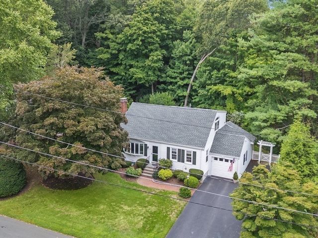 28 Carver Road, Wellesley, MA 02481