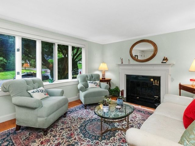 28 Carver Road, Wellesley, MA 02481