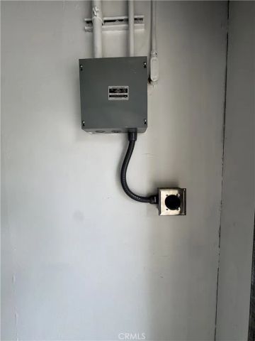 2212 Linda Flora Drive, Los Angeles, CA 90077