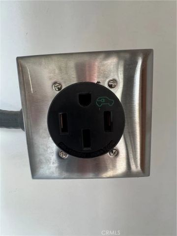 2212 Linda Flora Drive, Los Angeles, CA 90077