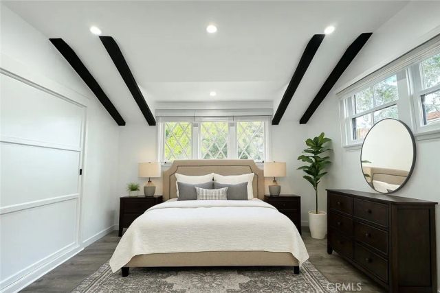 2212 Linda Flora Drive, Los Angeles, CA 90077