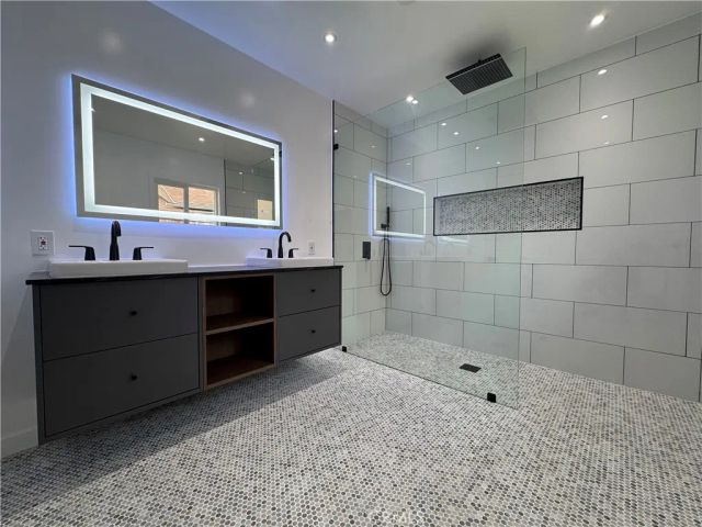 2212 Linda Flora Drive, Los Angeles, CA 90077