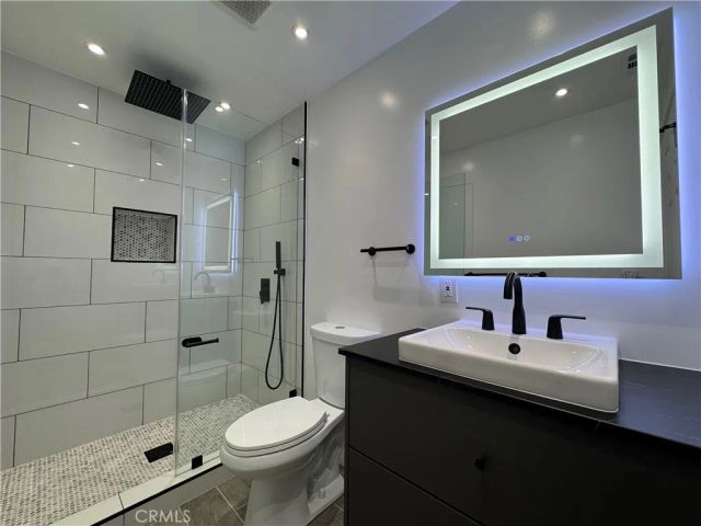 2212 Linda Flora Drive, Los Angeles, CA 90077