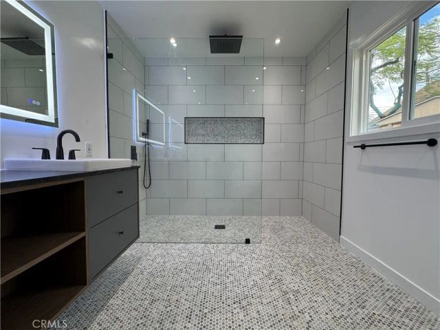 2212 Linda Flora Drive, Los Angeles, CA 90077