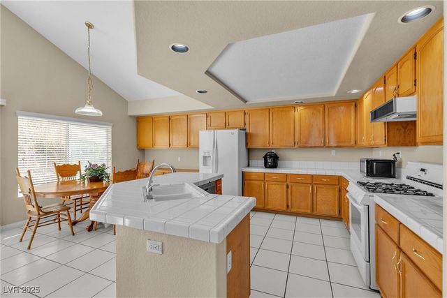 7425 Enchanted Hills Court, Las Vegas, NV 89129