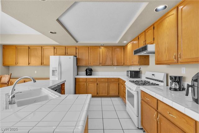 7425 Enchanted Hills Court, Las Vegas, NV 89129