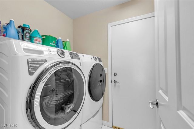 7425 Enchanted Hills Court, Las Vegas, NV 89129