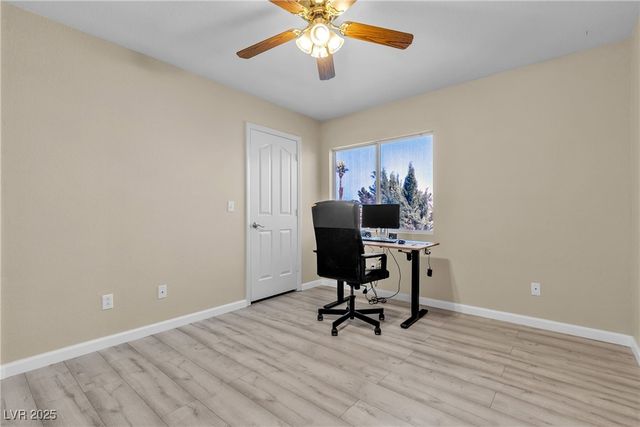 7425 Enchanted Hills Court, Las Vegas, NV 89129