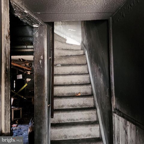 727 WALNUT ST, Columbia, PA 17512