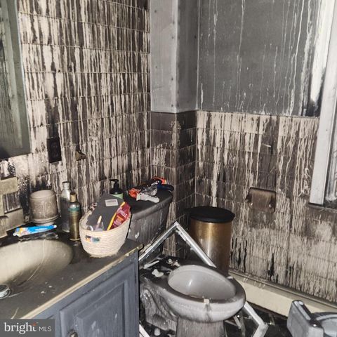 727 WALNUT ST, Columbia, PA 17512