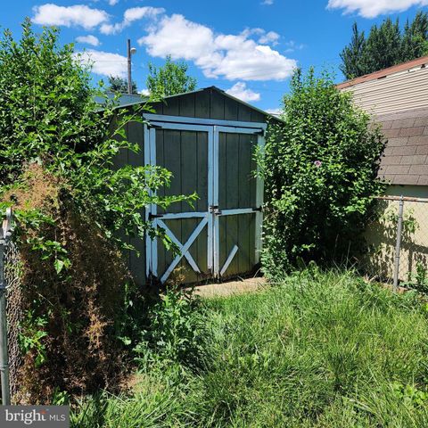 727 WALNUT ST, Columbia, PA 17512