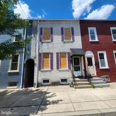 727 WALNUT ST, Columbia, PA 17512